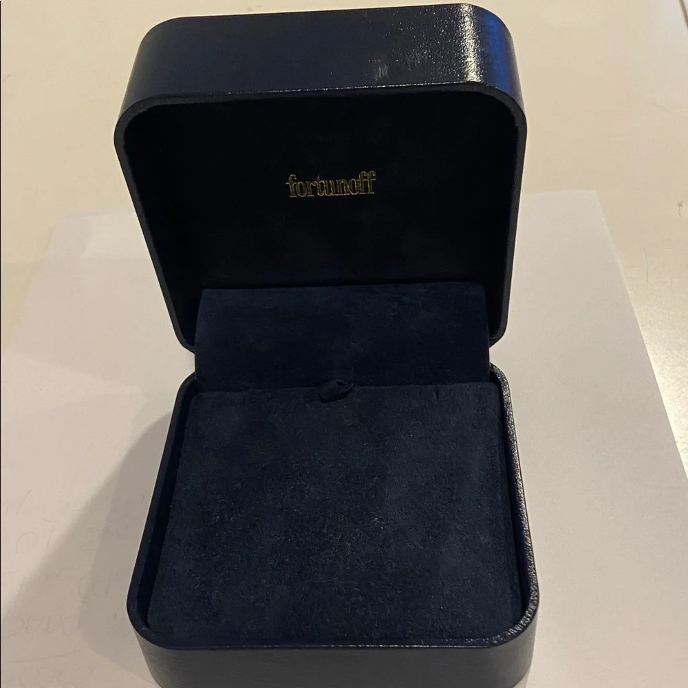 Fortunoff Vintage Blue Jewelry Box Display